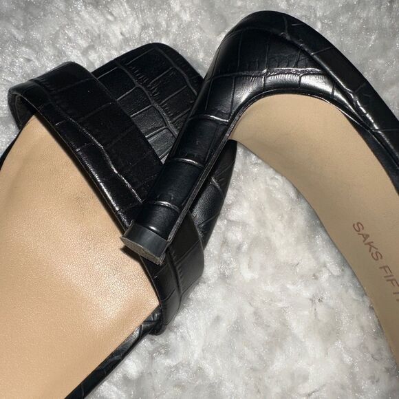SAKS FIFTH AVENUE SANDAL WITH HEEL SIZE 5 1/2 Great Condition only worn few time - Picture 4 of 6